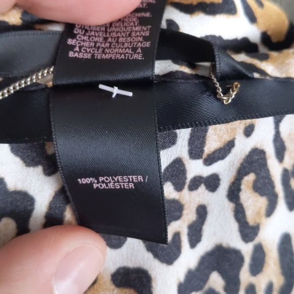 🌿VICTORIA'S SECRET ROBE🌿 - Picture 10 of 10